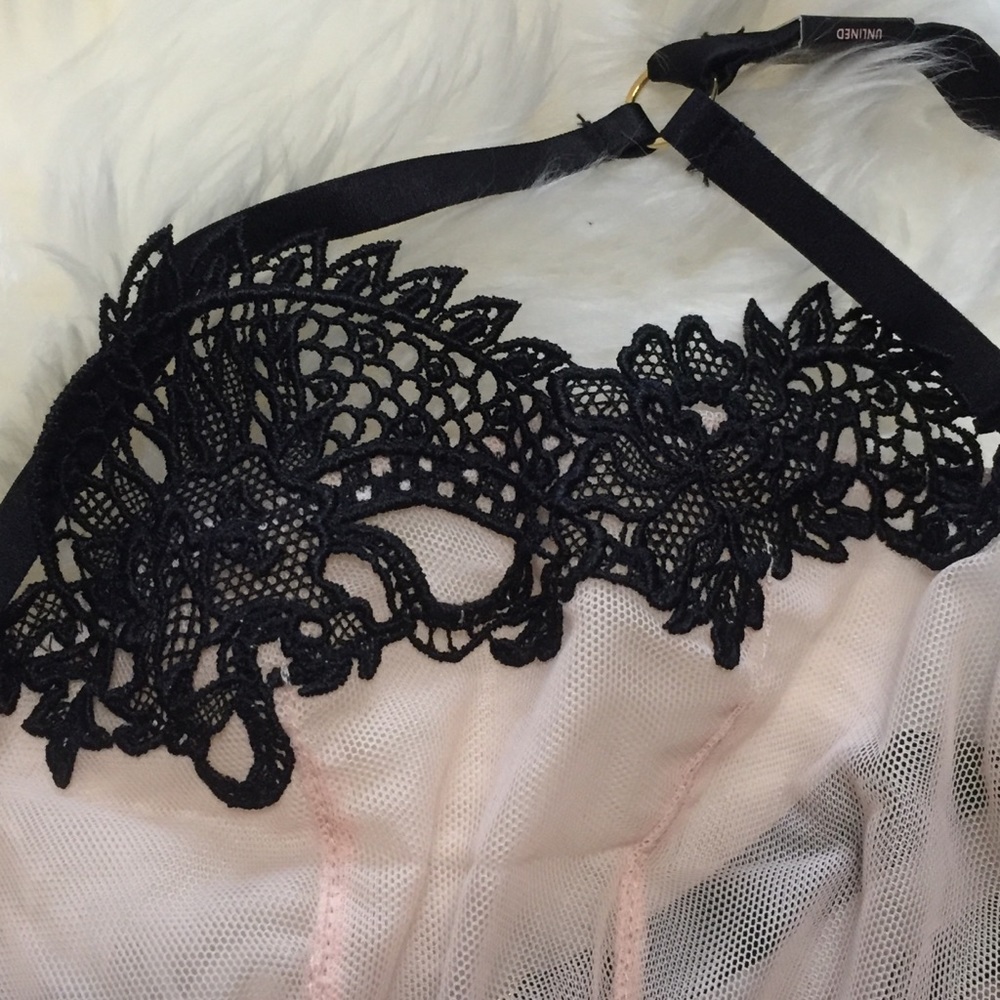 NWT VS 36DD Unlined Dragon Lace Balconette Bra - Picture 8 of 12